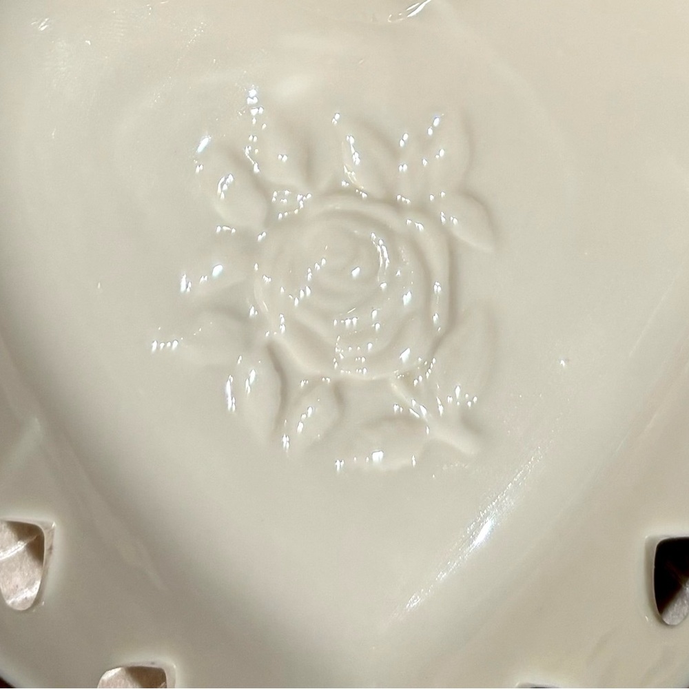 PART OF THE VINTAGE HEART SHAPED COLLECTION FROM LENOX. DISCONTINUED - Picture 2 of 8